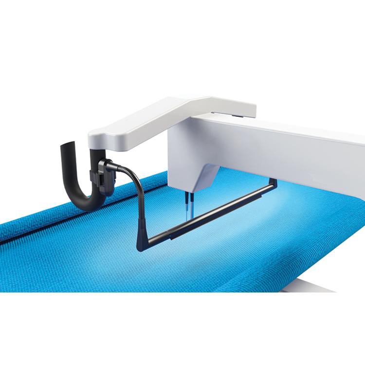 Quilta Longarm Lamp by Daylight