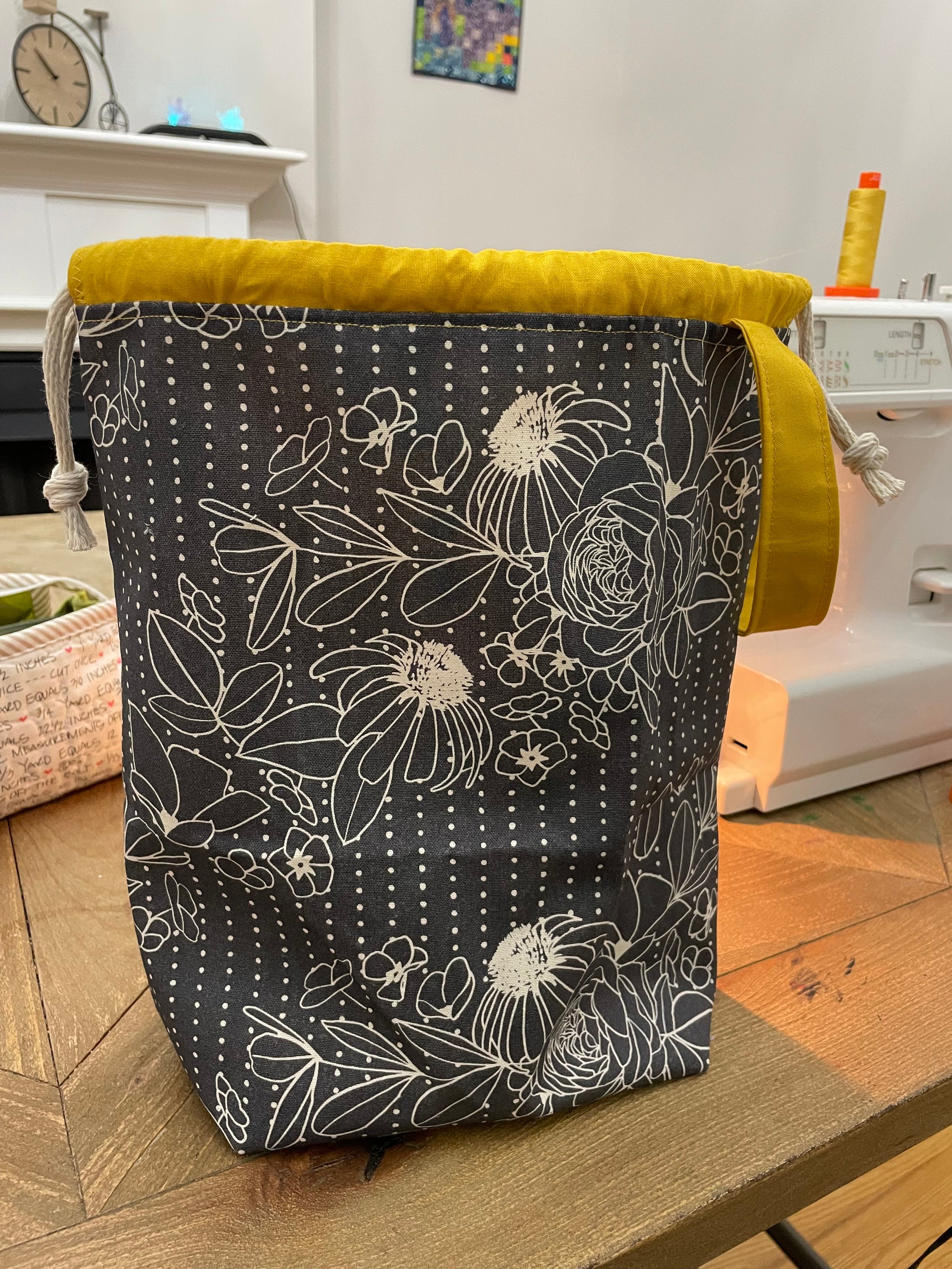 Drawstring Ditty Bag: Sip & Sew Project Nights - June 12, 2024- IN PERSON